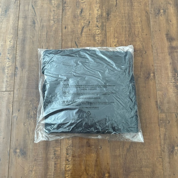 ASSC • HOODIE - Picture 3 of 6